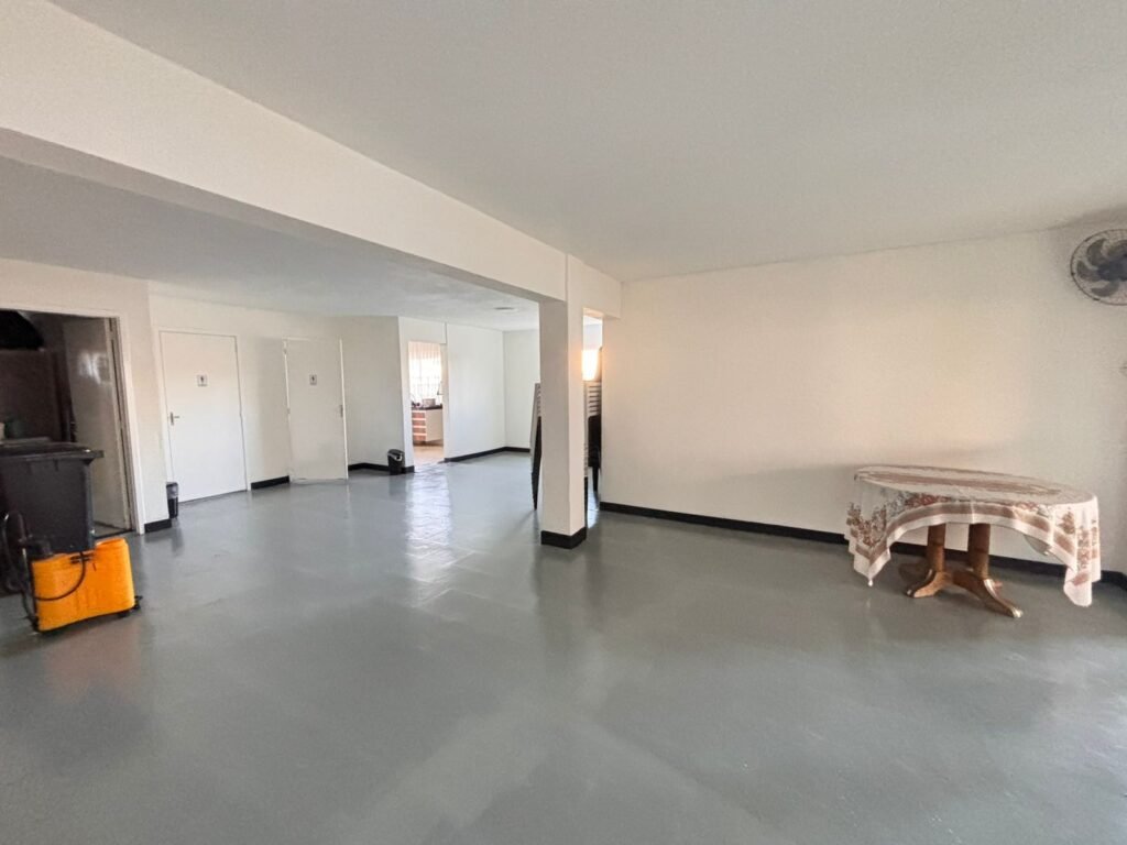 WhatsApp Image 2025-09-24 at 16.13.03 (4)