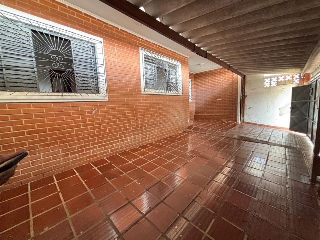 WhatsApp Image 2025-10-14 at 15.17.59 (1)