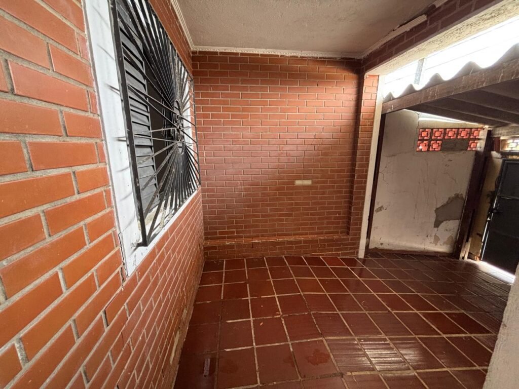 WhatsApp Image 2025-10-14 at 15.17.59 (19)